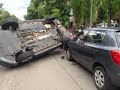 З місця події: у Києві водій на «Фольксваген» протаранив 4 авто і опинився на даху