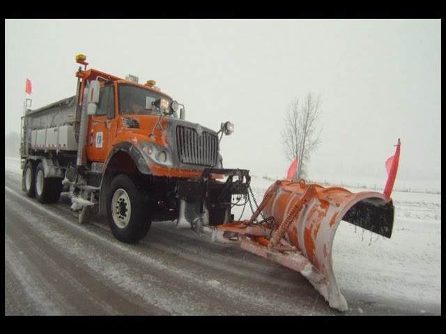 4/14/2013 Interstate 94 & Barnesville, MN area Winter Storm B-Roll