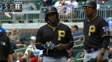 PIT@ATL: Ngoepe runs out infield RBI single