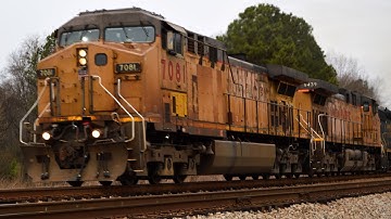 UP 7081 with a Very Friendly Crew Leads CSX M521 - 12-26-22