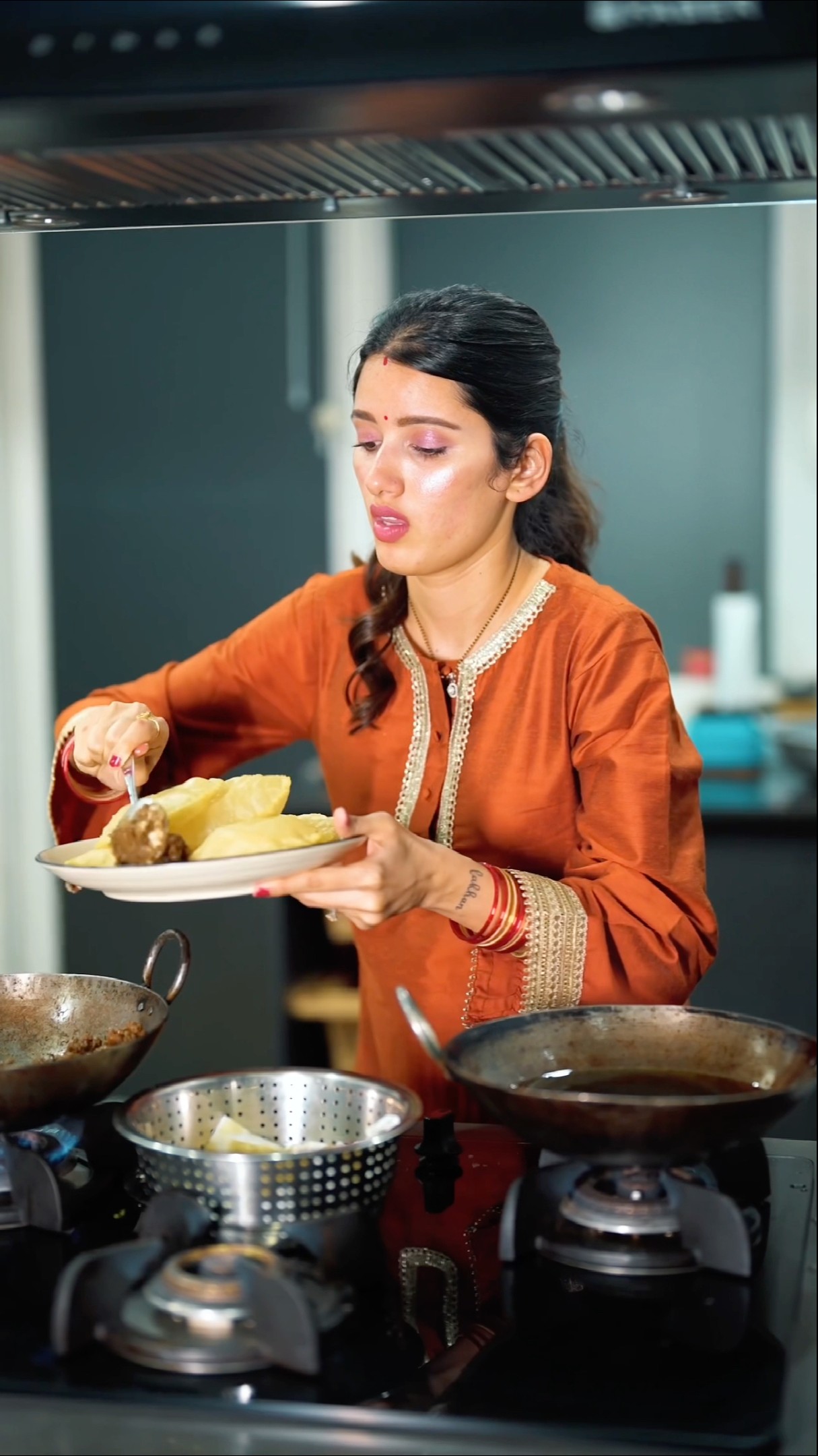 Neetu Ne Kiya Khana Chori ?? #neetubisht #trending #comedy #nanadbhabi
