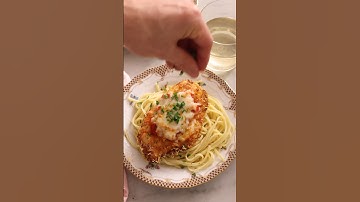 Make the Easiest Air Fryer Chicken Parmesan!