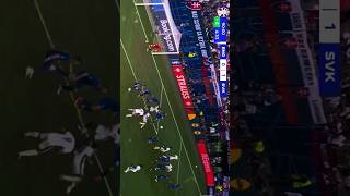 Bellingham Clutch Overhead Kick