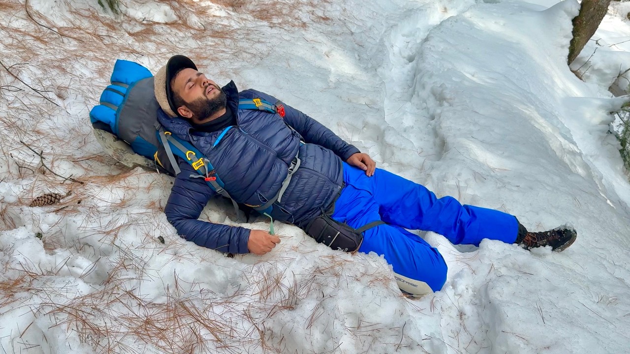 Halat Kharaab 😰 Snow Camping Karne Nikla Tha 🥶