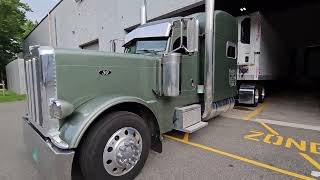 One sweet Peterbilt 😎😎😎