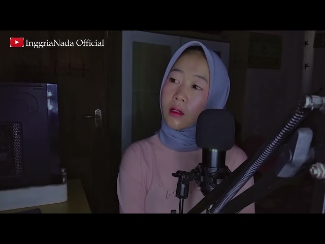 Dalam Gelak Ku Menangis - Arief | Cover by Inggria Nada class=