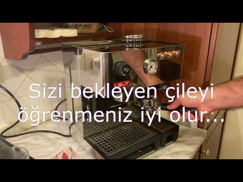 Lelit Anita PL042EM Öğütücülü Kahve Makinesi İncelemesi: 2 Cafe Latte Yapmak