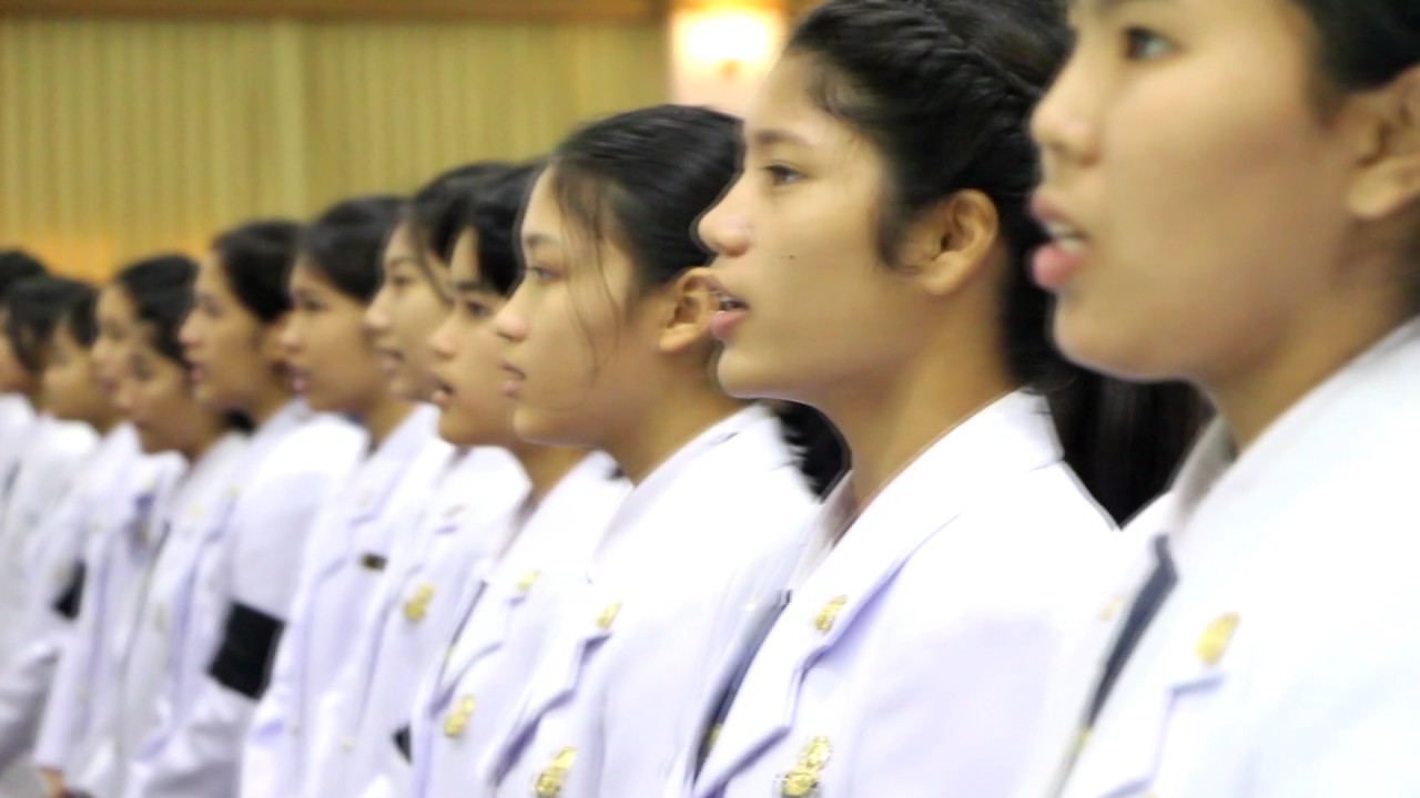 พิธีบำเพ็ญกุศลและแสดงความไว้อาลัยของลูกหลานชาวกาญจนาภิเษกวิทยาลัย สุราษฎร์ธานี