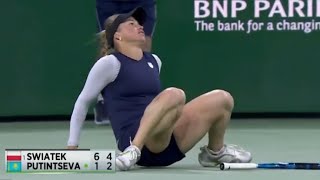 PUTINTSEVA CAUGHT CHEATING VS 🇵🇱 ŚWIĄTEK INDIAN WELLS R16: UMPIRE ASKS HER TO STOP AT CHANGEOVER