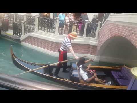 Wideo: Przejażdżka gondolą w Venetian Hotel and Casino