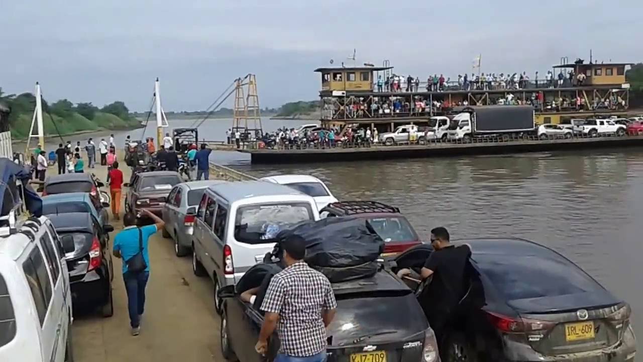 Choque de ferris en el río Magdalena 02 ene 2016