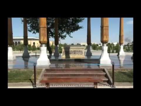 Tomb of the founder of the Khwajagaan, Naqshbandi ...