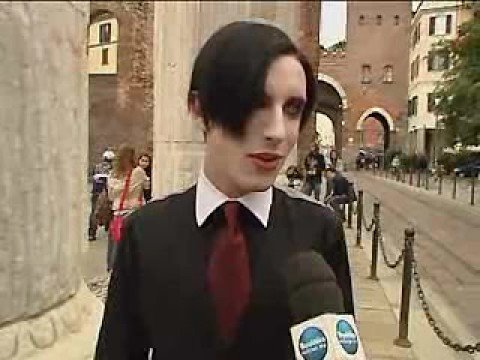 Qui Milano Emo vs Truzzi   Repubblica tv Mondo Emo II