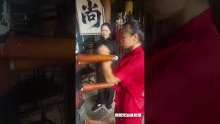 全程无加速！16岁女孩习武3年，在师母注视下练习咏春木人桩法，动作行云流水，出手干脆利落！@莆田黄岩武术传承