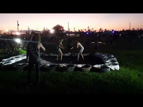 girls mud wrestling