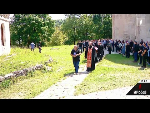 სამაშველო სამუშაოებში მონაწილე პოლიციელის დასაფლავება