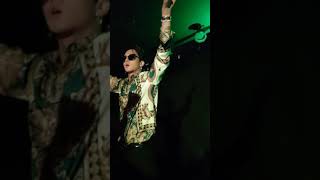 181103 Ravi VIXX Europe Tour in Cologne Alcohol