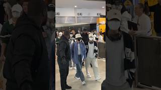 Stray Kids mask up arriving in NYC greeted by fans! #straykids