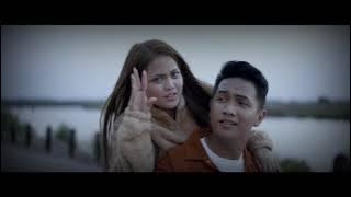 ANDEKHI ANJAANI (cover lirik)  COVER BY PUTRI ISNARI FEAT RIDWAN