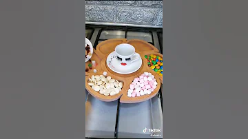 جاياتني مخبة 