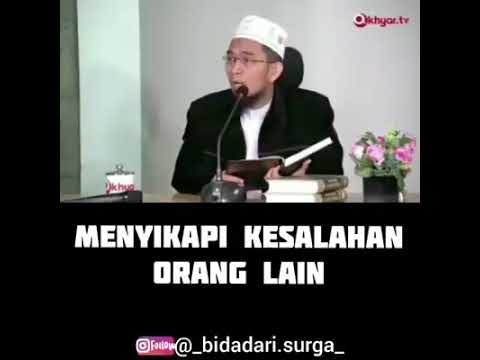  Status  WA  ust adi hidayat menyikapi salah orang  lain  YouTube