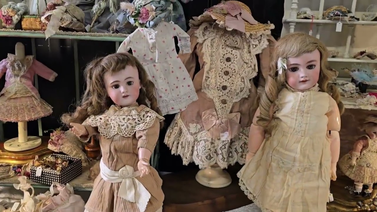 Vintage accessories and fine antique dolls 