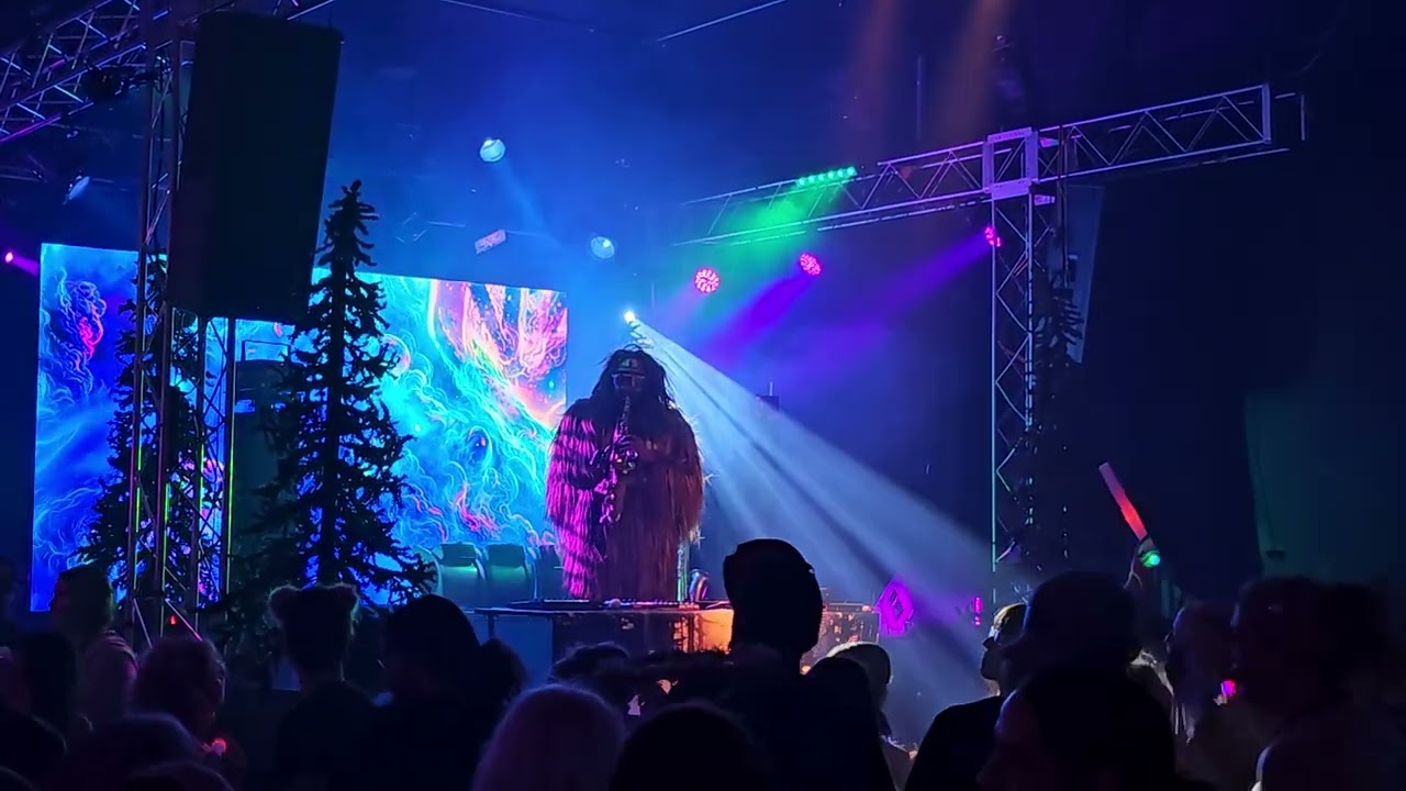 Saxsquatch - Cantina Song, live at HMAC 6/12/24