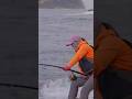 女が磯から巨大マグロと壮絶な激闘‼️#釣り #マグロ #fishing #tuna #hugefish #shorts