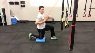 1/2 Kneeling Pulldown