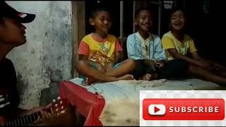 Virall anak kecil bersuara emas!! Maafkanlah cover ukulele anak kecil ngapak.