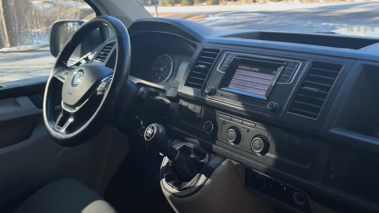 Skåpbil VOLKSWAGEN Transporter Caravelle T6