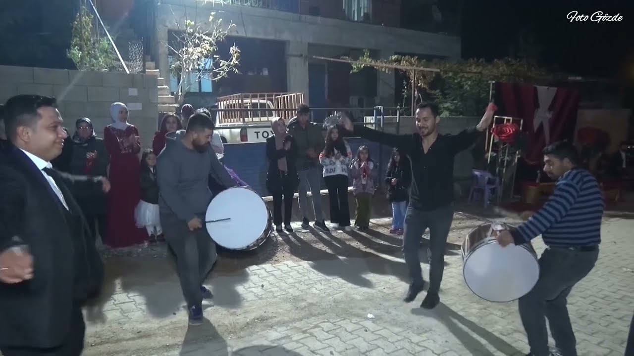 Grup Dallas  Beyoğlu düğünleri halebi ve sallama halay doğan kerem düğünden foto gözde