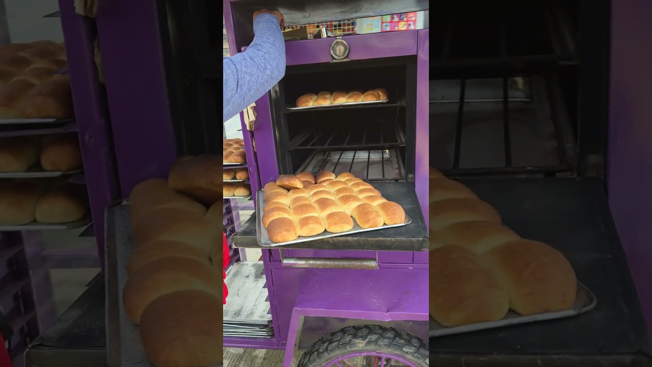 Fresh Hot Pandesal 🇵🇭🥖 | Simple but Unbelievably Delicious, Philippines Mobile Bakery's