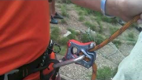 Releasing of Click-Up belay device