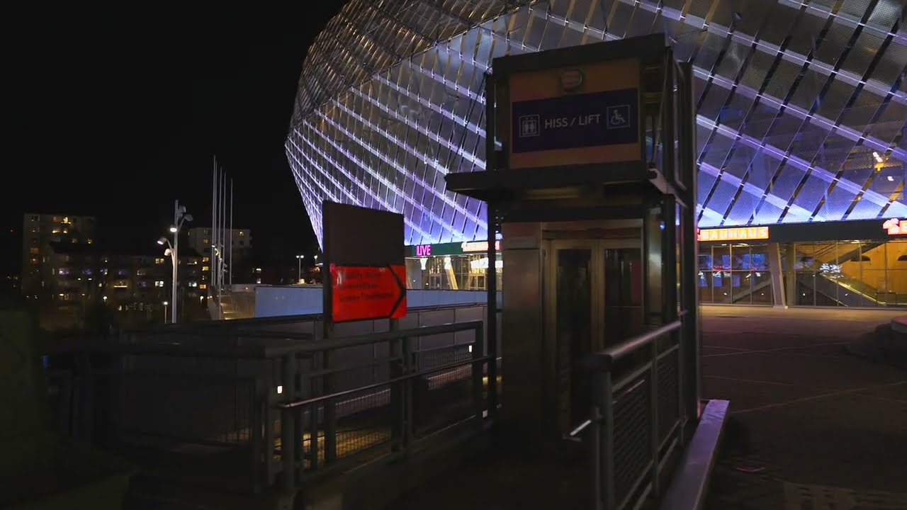 Sweden, Stockholm, Globen, broken KONE elevator - no ride