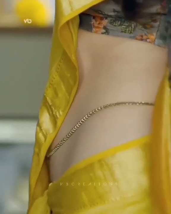 kajal agarwal navel status hot