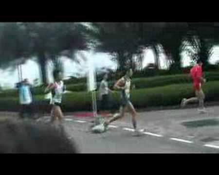 渣打馬拉松 2007 終點 01