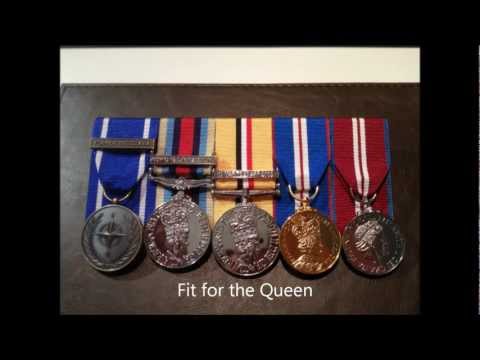 How to Court Mount Medals