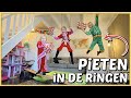 SLiNGERENDE PiETEN MET PAKJES DOOR DE KAMER 🎁 ( pieten spelletjes) | Bellinga Vlog #2640