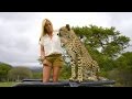 Linda Lindorff möter världens kanske gosigaste gepard