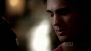 3x07 - Jeremy Kisses Anna In The Bathroom