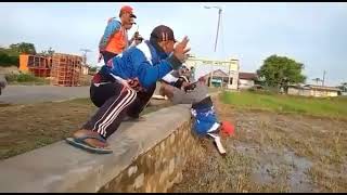 INSIDEN JOKI KONYOL terlalu bersemangat [rela nyungsep sawah ]