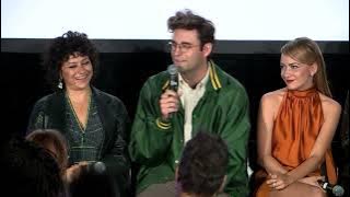 Download lagu A Send-Off for 'Search Party' at Vulture Festival 2021