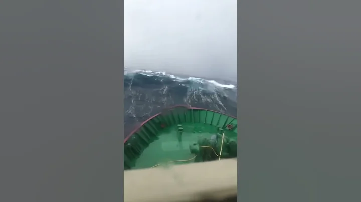 Rogue Wave Hits Fishing Trawler (North Sea)