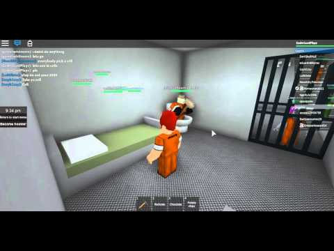 Roblox Prison Life W Creeperleopard14 Break The Toilet Youtube - smashing the toilet with a crude knife roblox prison life youtube