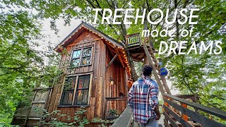 Need a getaway idea and don't want to fly Absolutely try a tiny house | 📍Emerald Forest Treehouse
