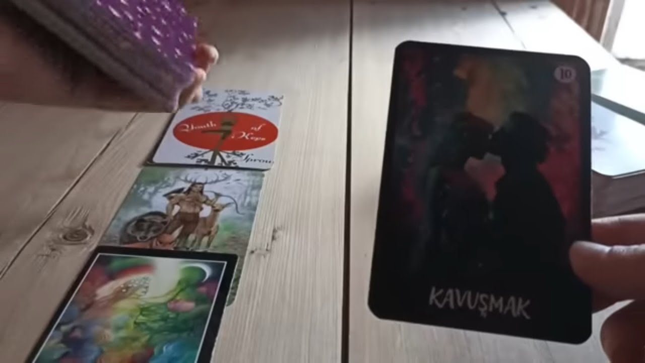 Sana İtiraf Etmek İstedikleri Var Tarot