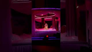 Download Lagu Sabrina Carpenter performs Bed Chem live in Copenhagen MP3