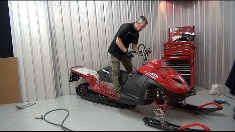 Polaris IQR Mountain Mod 800 Ep #17, Wiring, hoses, panels, PowerModz!