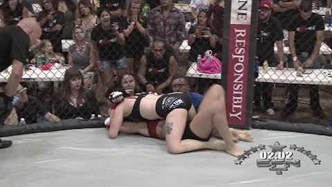 EFN 28 Fight   8 Destiny McCubbin v Mallory Martin